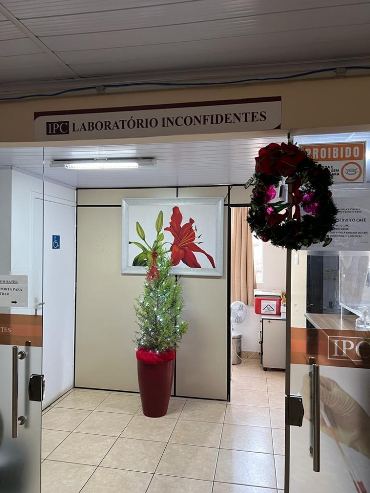 Foto de Laboratório Inconfidentes