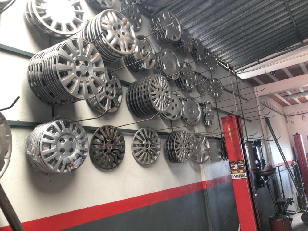 Foto de Pneus e Auto Peças Dois Irmãos