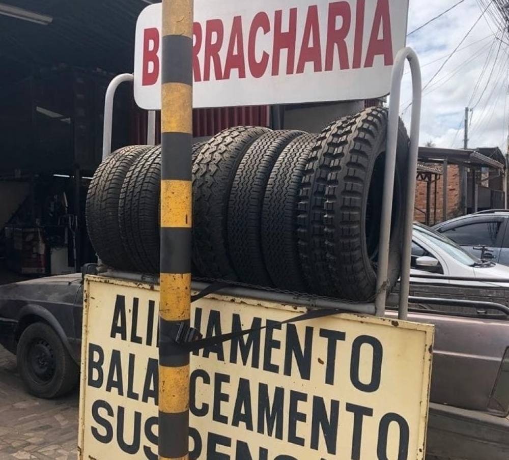 Foto de Pneus e Auto Peças Dois Irmãos